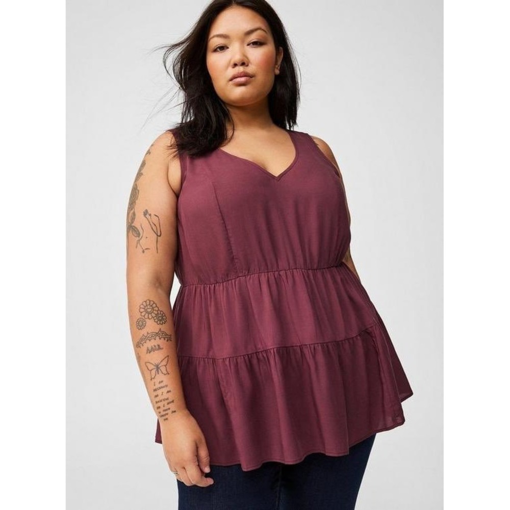 Torrid Burgundy Crinkle Gauze Tiered Lace Up Back Peplum Tank Top Size 1X NWT